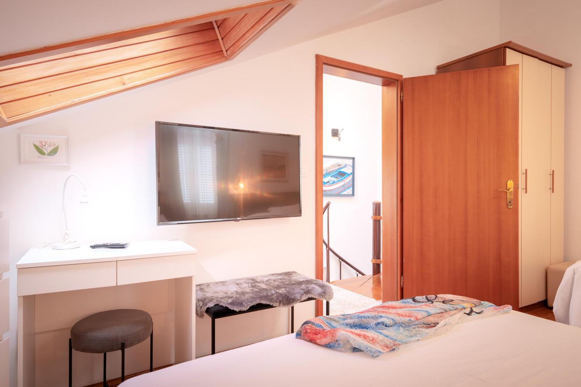 Kalina Deluxe Apartments Jelsa  Dış mekan fotoğraf