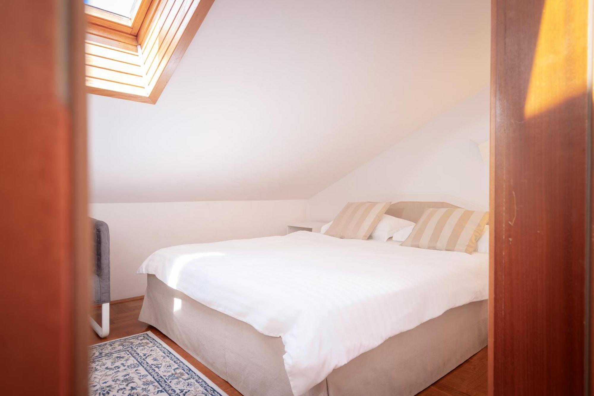 Kalina Deluxe Apartments Jelsa  Dış mekan fotoğraf